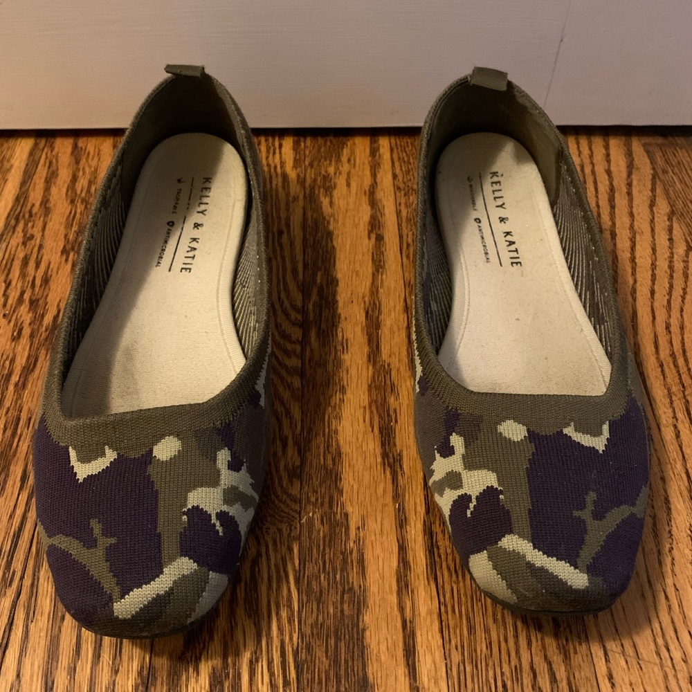 Kelly & Katie Sabina Washable Camouflage Ballerina Flats - Size 8.5